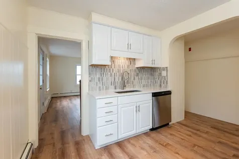 8 Laurel Street Derry NH 03038