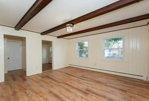 8 Laurel Street Derry NH 03038