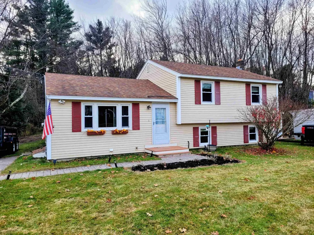 4 Ledgewood Drive Derry NH 03038