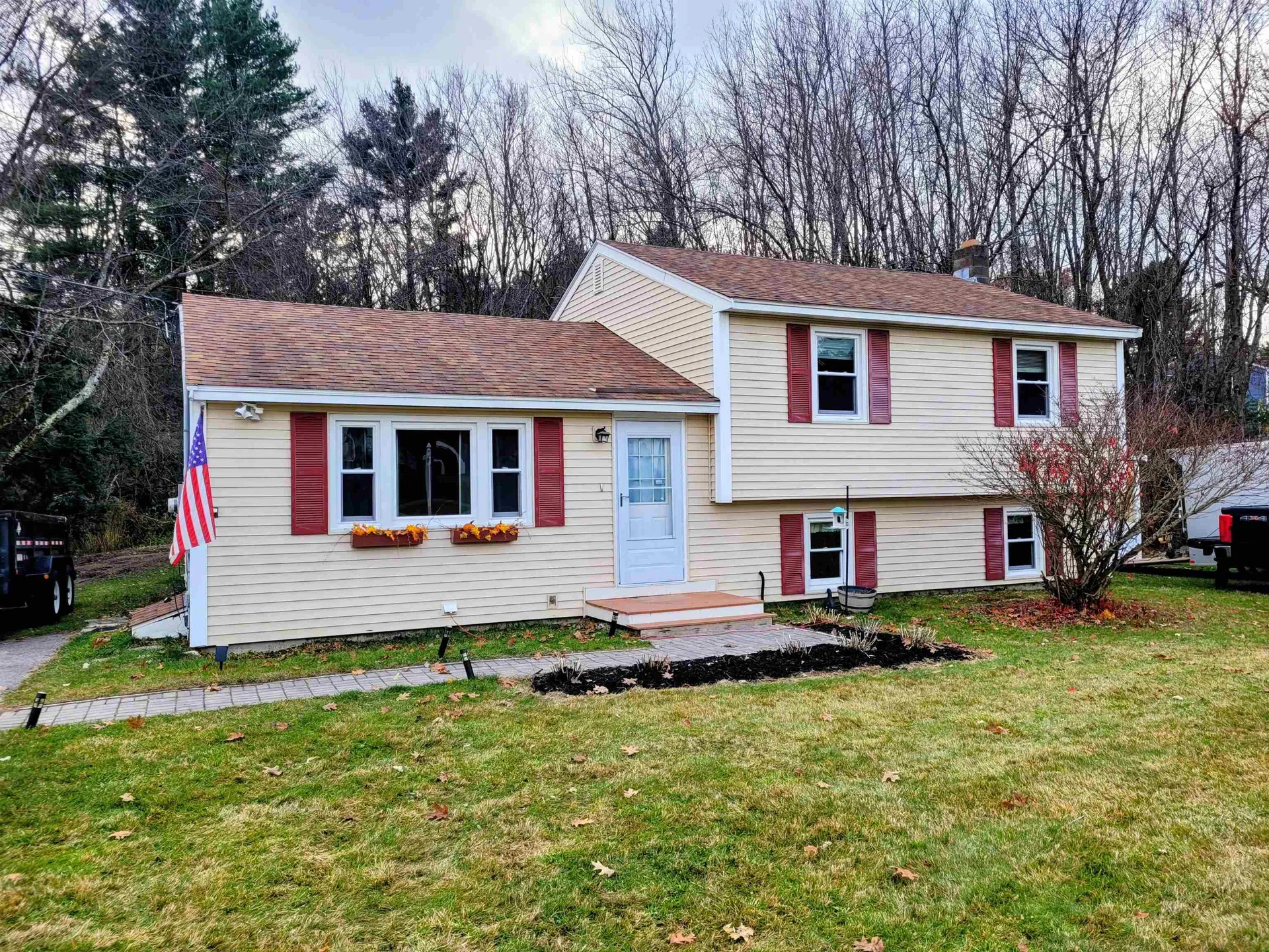 4 Ledgewood Drive Derry NH 03038