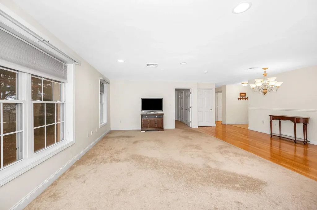 59 Cluff Road Salem NH 03079