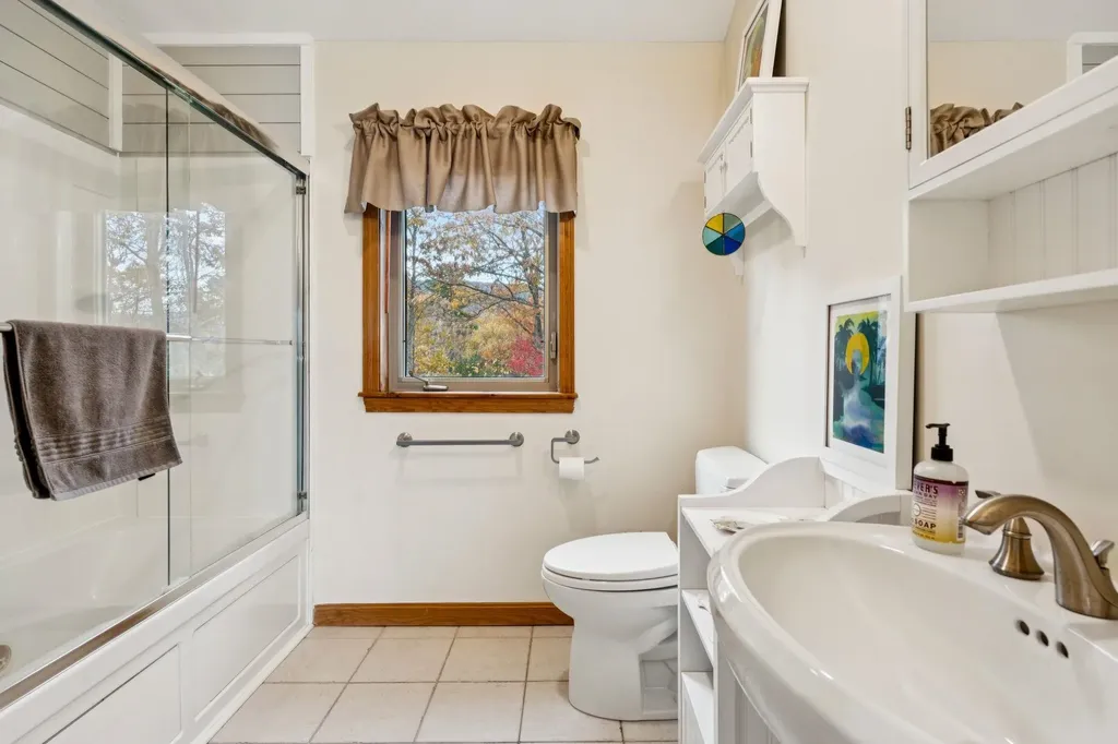 141 Lakewood Drive Alton NH 03810