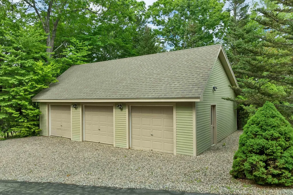 141 Lakewood Drive Alton NH 03810