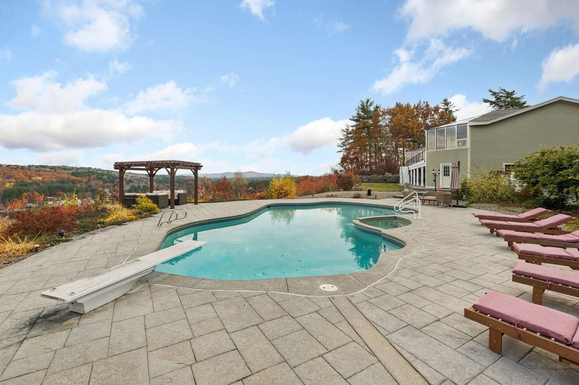 141 Lakewood Drive Alton NH 03810