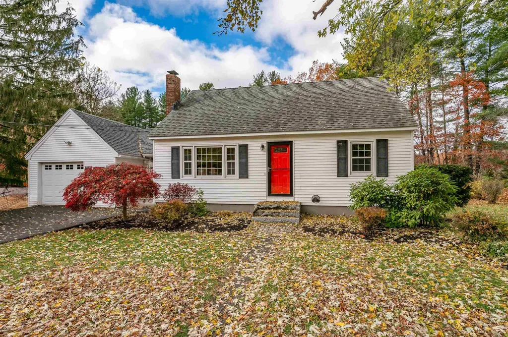 12 Louise Drive Litchfield NH 03052