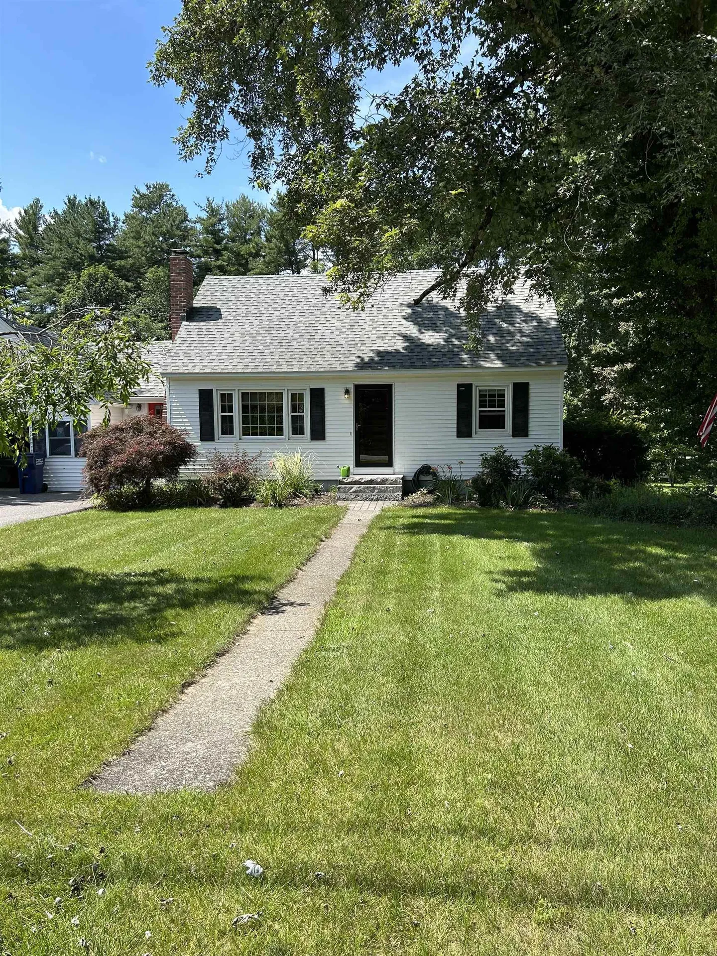 12 Louise Drive Litchfield NH 03052