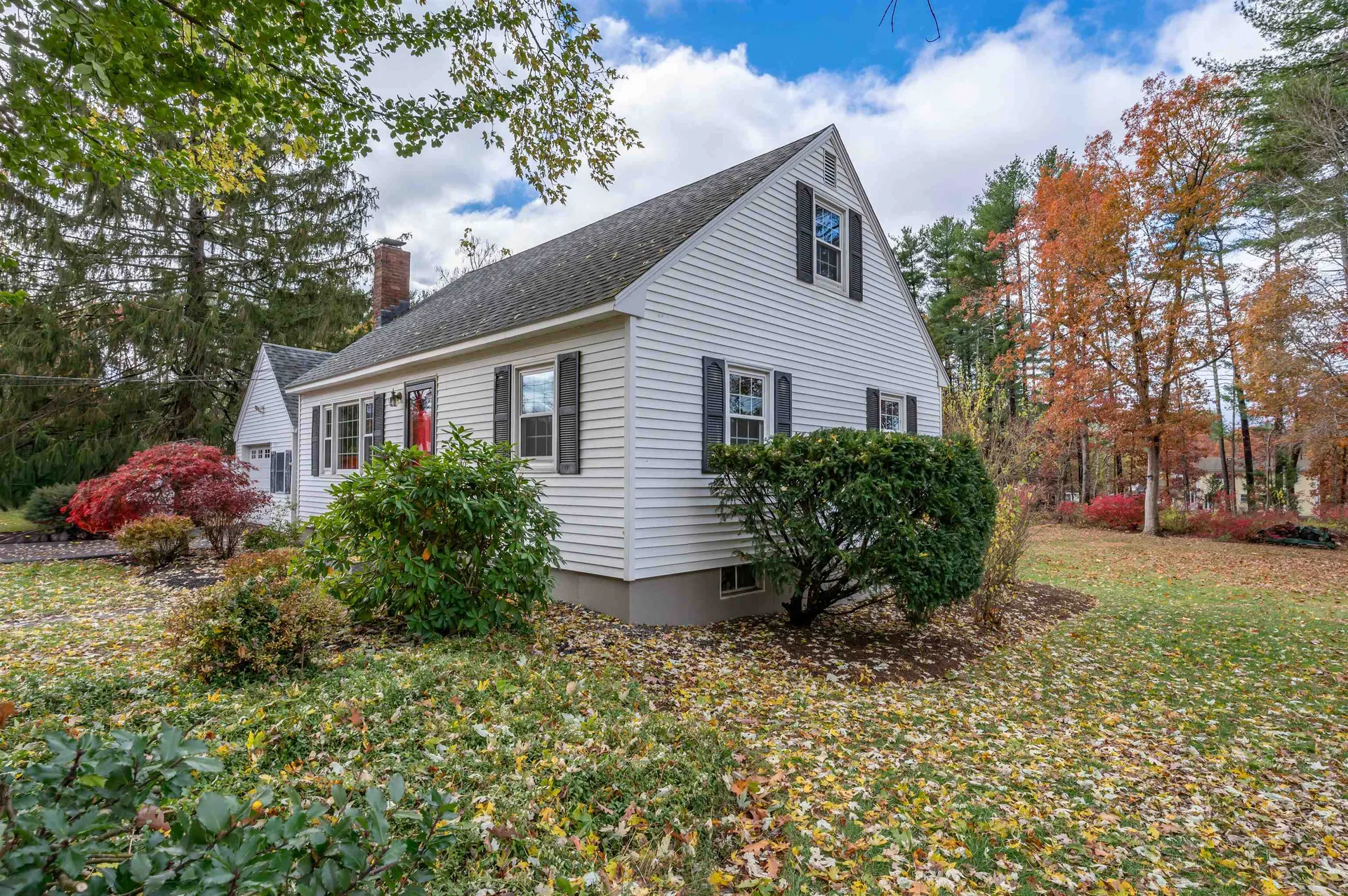 12 Louise Drive Litchfield NH 03052