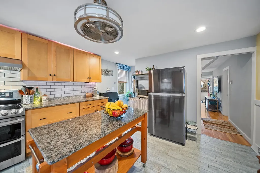 38 Bartley Hill Road Londonderry NH 03053