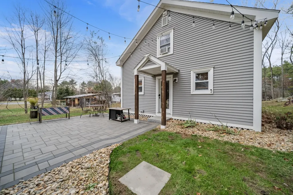 38 Bartley Hill Road Londonderry NH 03053