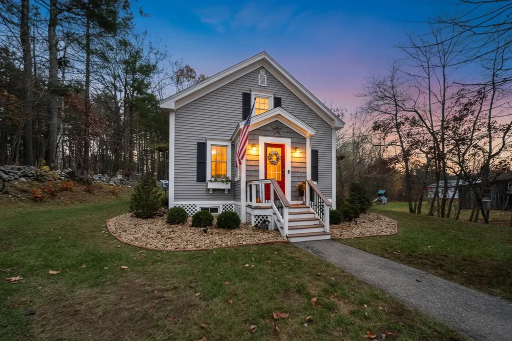 38 Bartley Hill Road Londonderry NH 03053