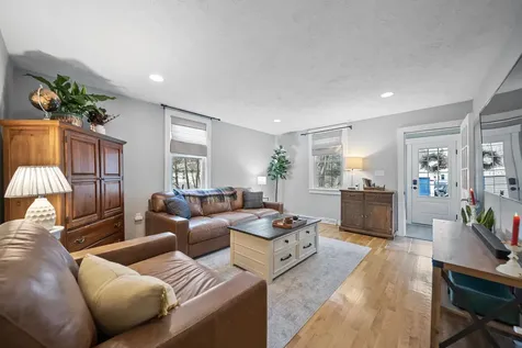 38 Bartley Hill Road Londonderry NH 03053