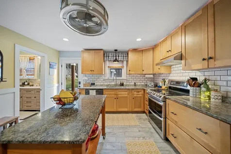 38 Bartley Hill Road Londonderry NH 03053