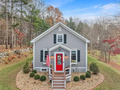 38 Bartley Hill Road Londonderry NH 03053