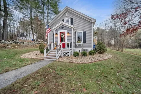 38 Bartley Hill Road Londonderry NH 03053