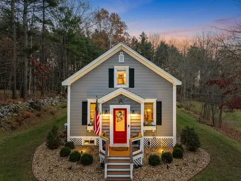 38 Bartley Hill Road Londonderry NH 03053