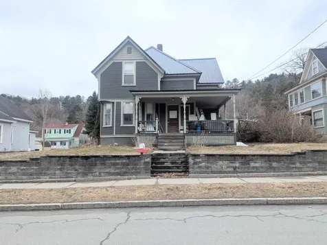 417 Cliff Street St. Johnsbury VT 05819