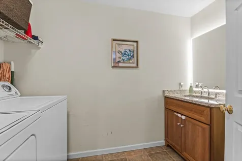 5 Lynn Drive Merrimack NH 03054