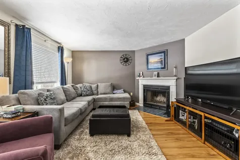 5 Lynn Drive Merrimack NH 03054