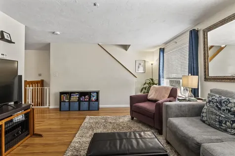 5 Lynn Drive Merrimack NH 03054