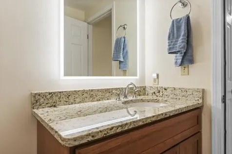 5 Lynn Drive Merrimack NH 03054