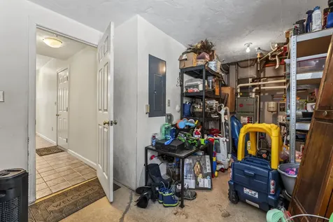 5 Lynn Drive Merrimack NH 03054