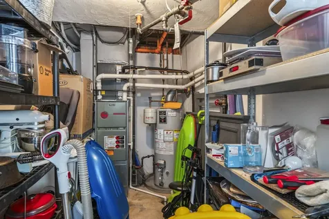 5 Lynn Drive Merrimack NH 03054