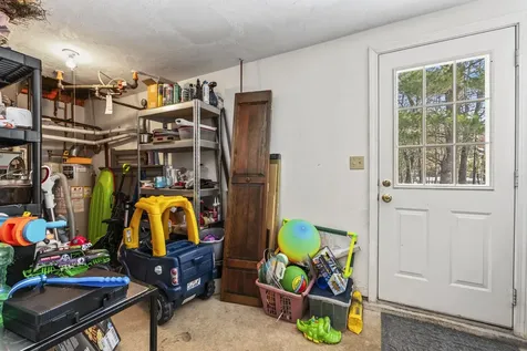 5 Lynn Drive Merrimack NH 03054