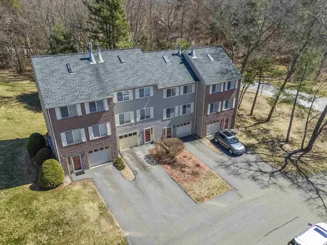 5 Lynn Drive Merrimack NH 03054