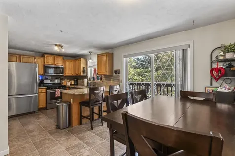 5 Lynn Drive Merrimack NH 03054