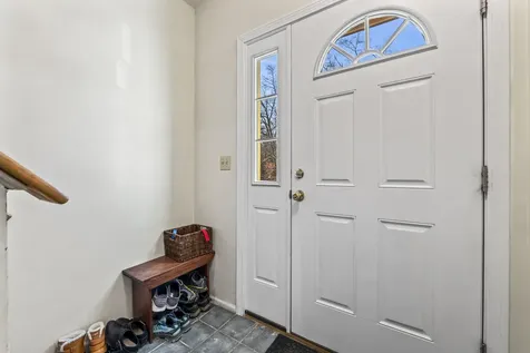 5 Lynn Drive Merrimack NH 03054