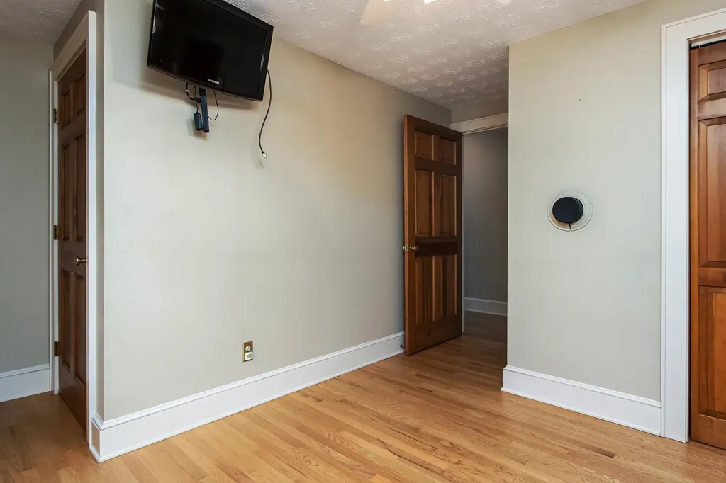 7 Arrowwood Road New Boston NH 03070