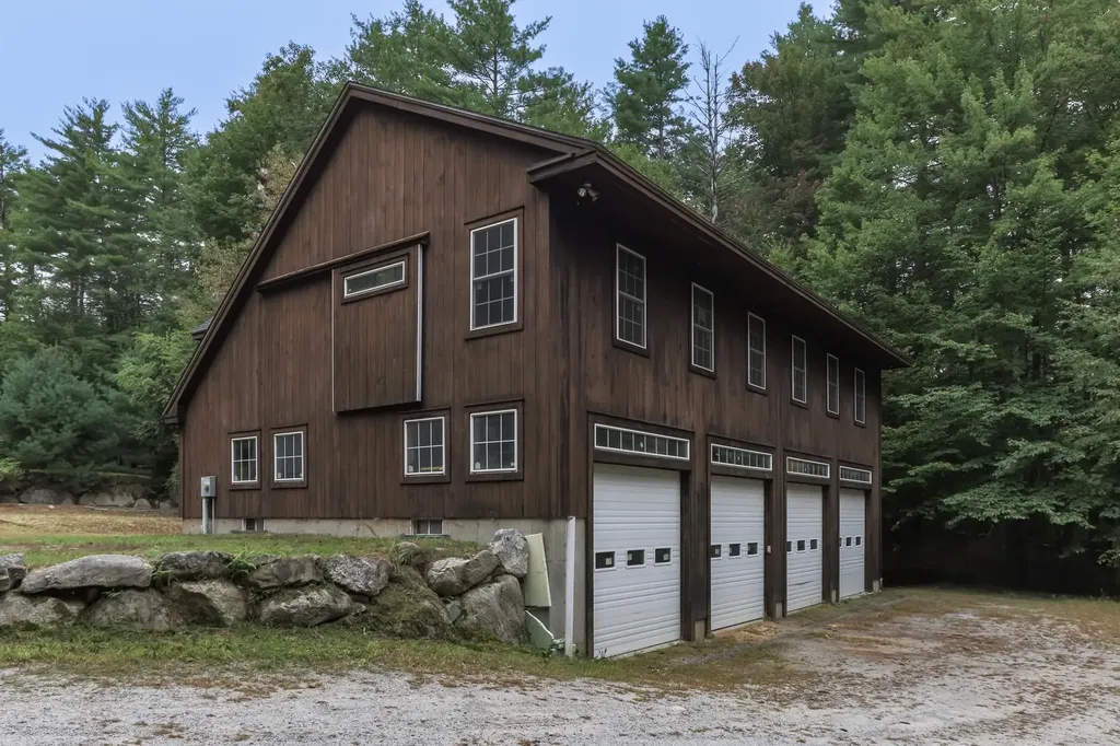 7 Arrowwood Road New Boston NH 03070