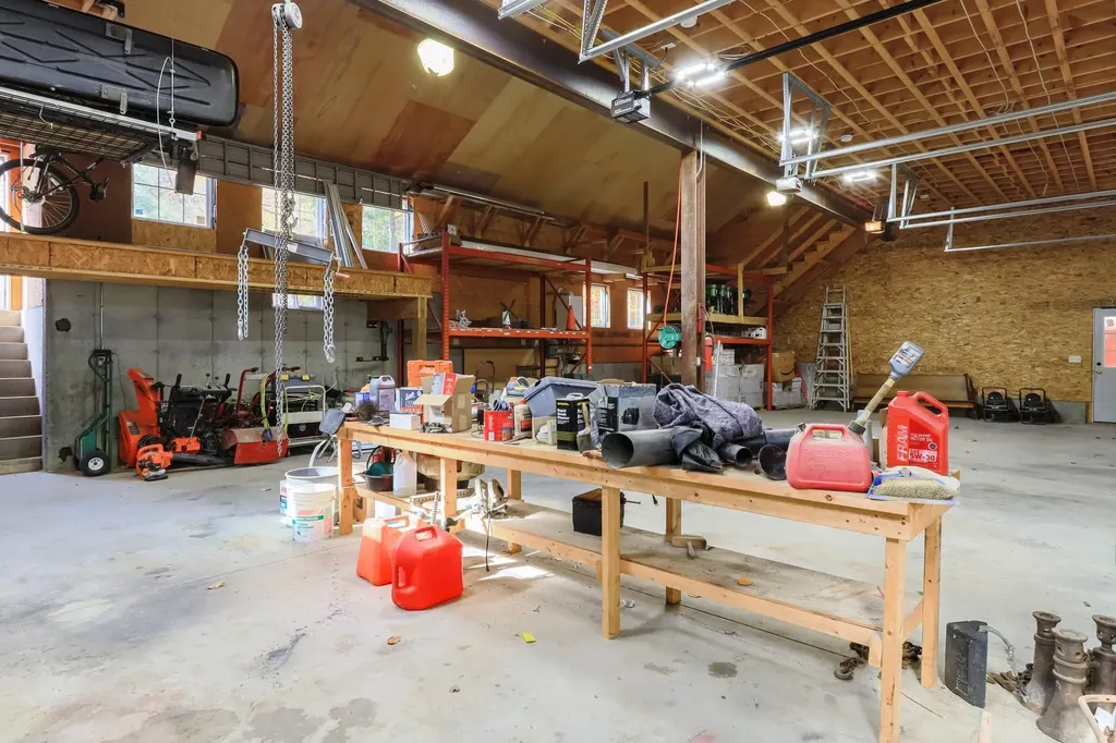 7 Arrowwood Road New Boston NH 03070