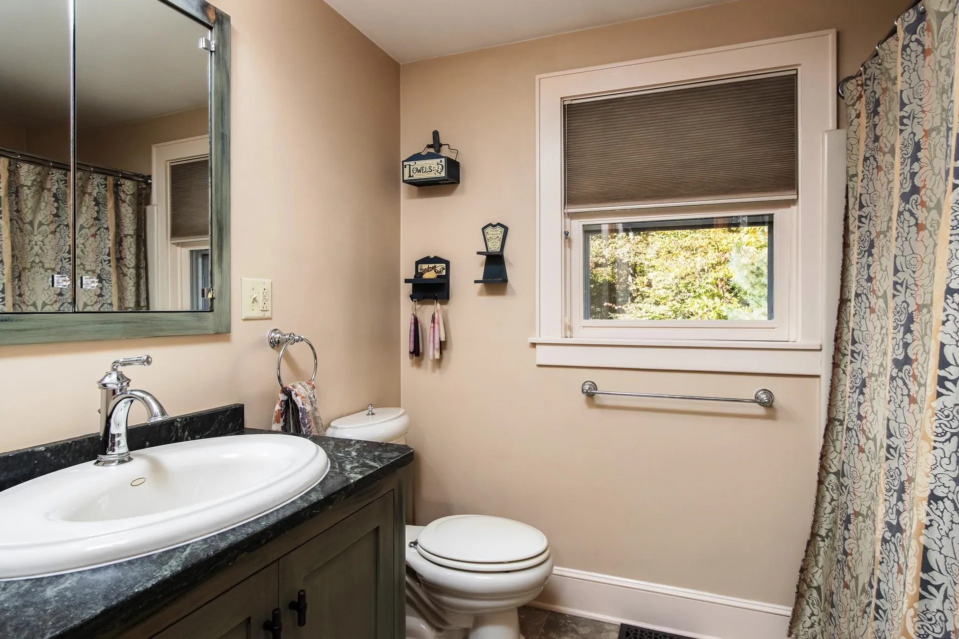 7 Arrowwood Road New Boston NH 03070