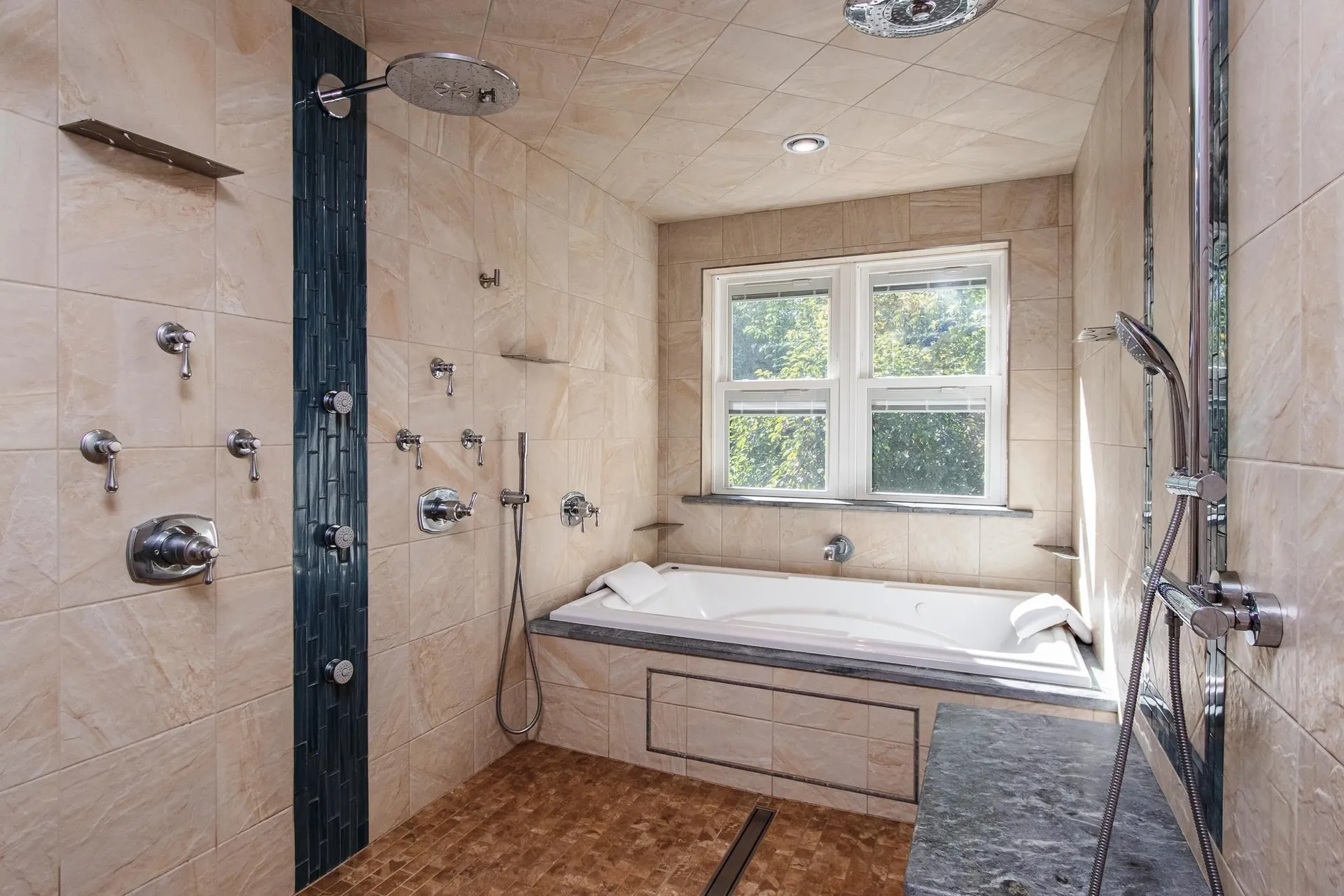 7 Arrowwood Road New Boston NH 03070