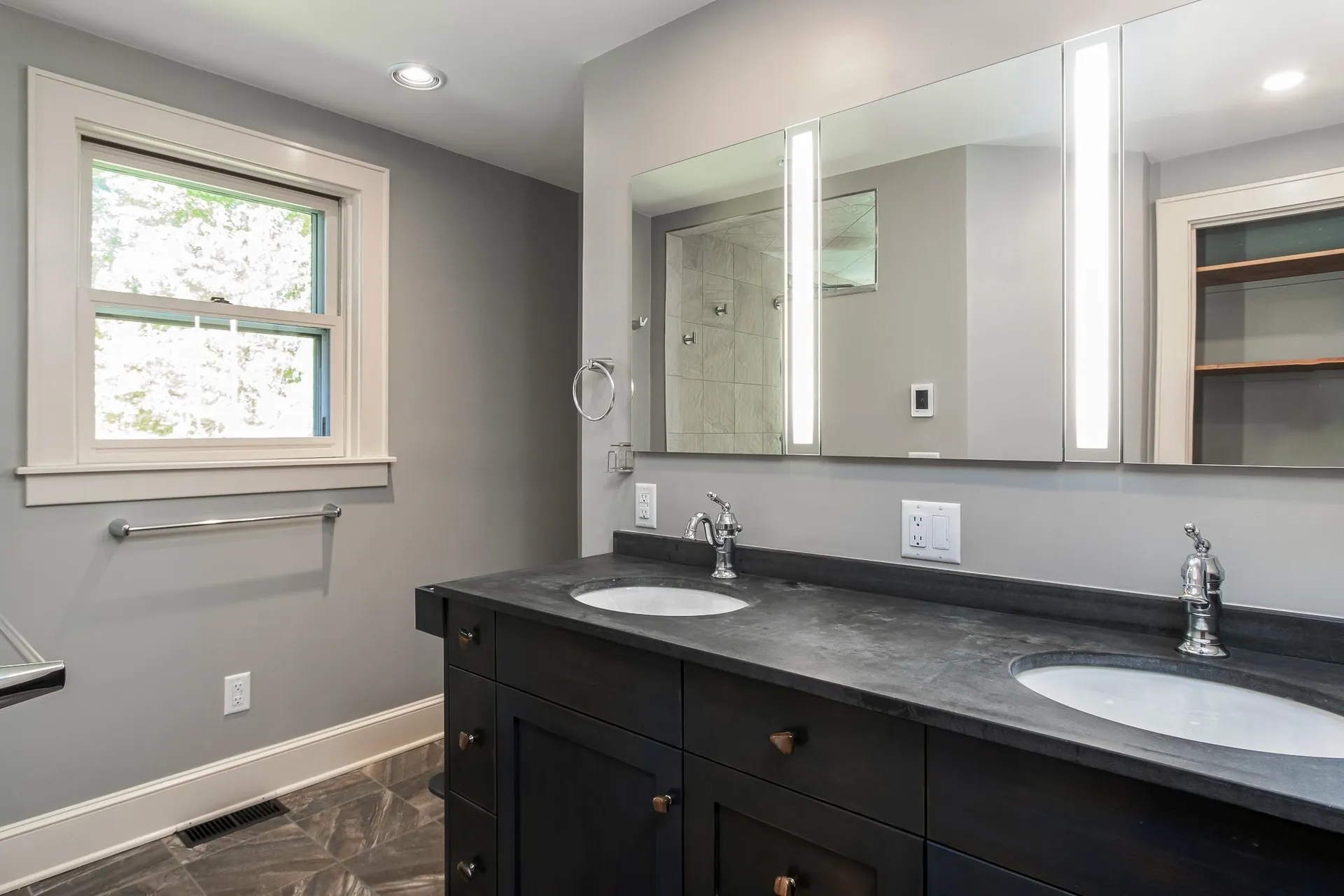 7 Arrowwood Road New Boston NH 03070