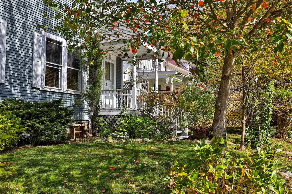 109 Park Row Rochester VT 05767