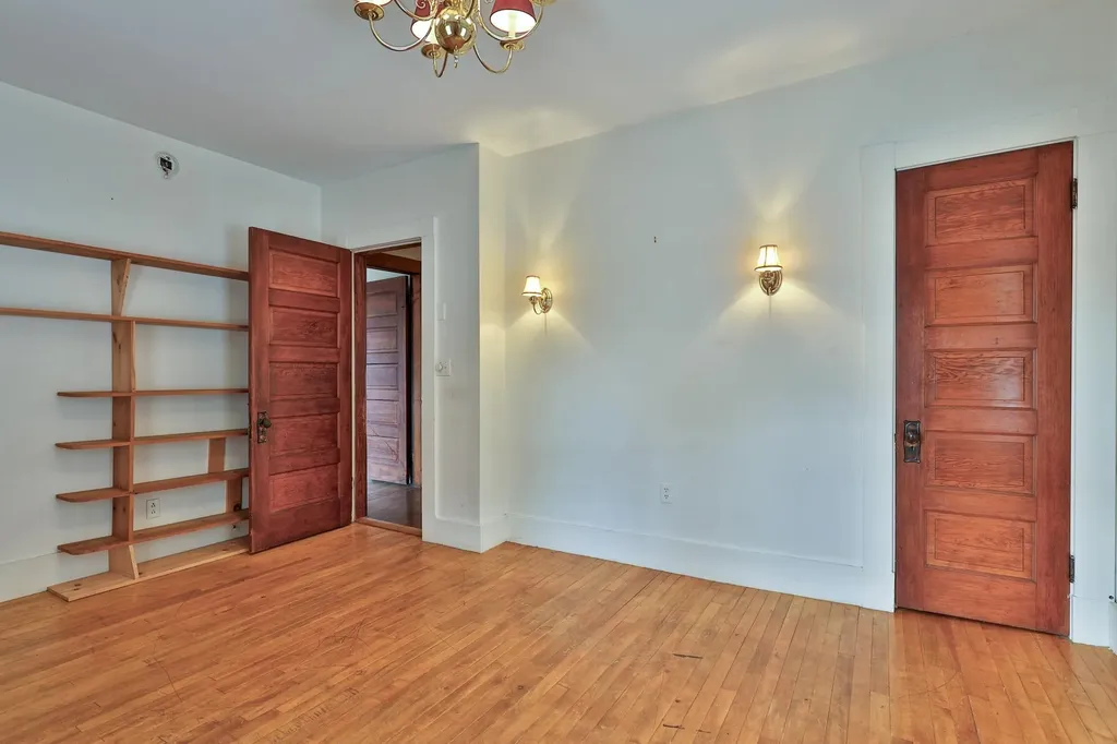 109 Park Row Rochester VT 05767