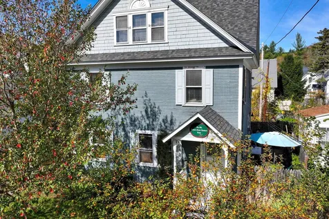 109 Park Row Rochester VT 05767