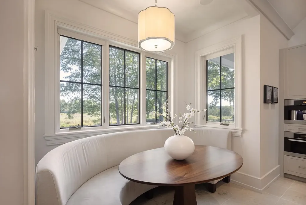 12 Runnymede Drive North Hampton NH 03862