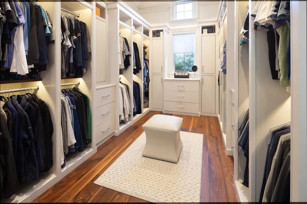 12 Runnymede Drive North Hampton NH 03862