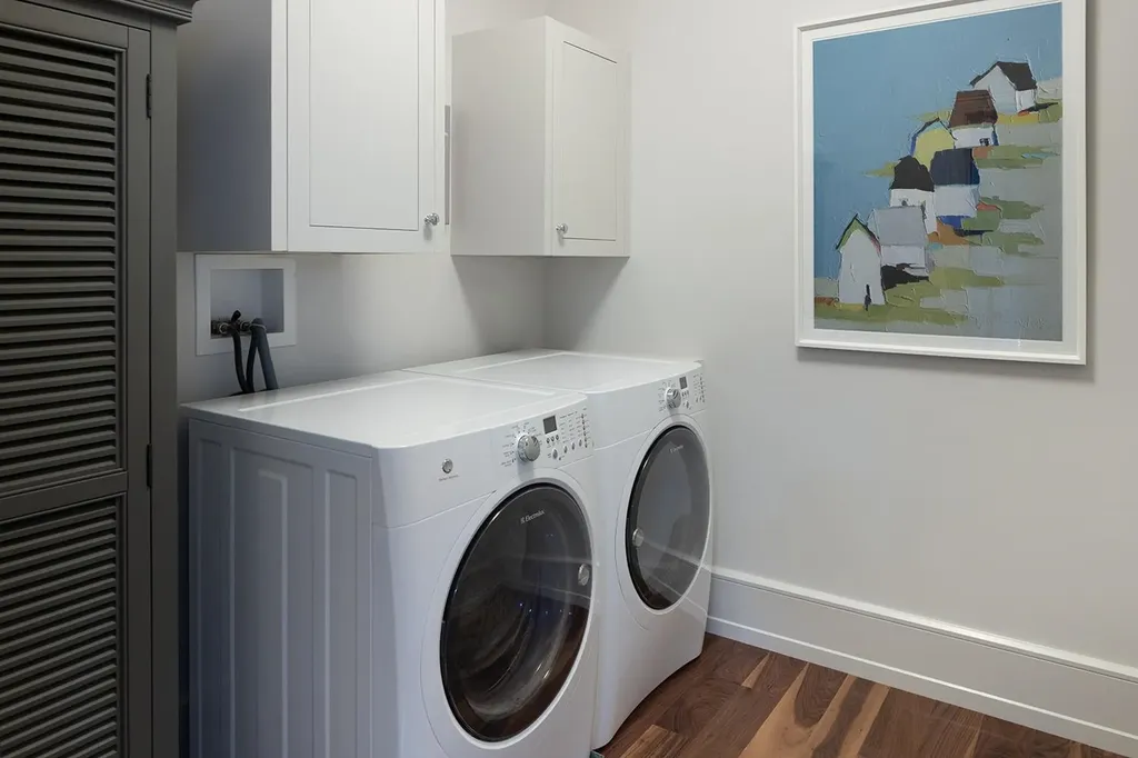 12 Runnymede Drive North Hampton NH 03862