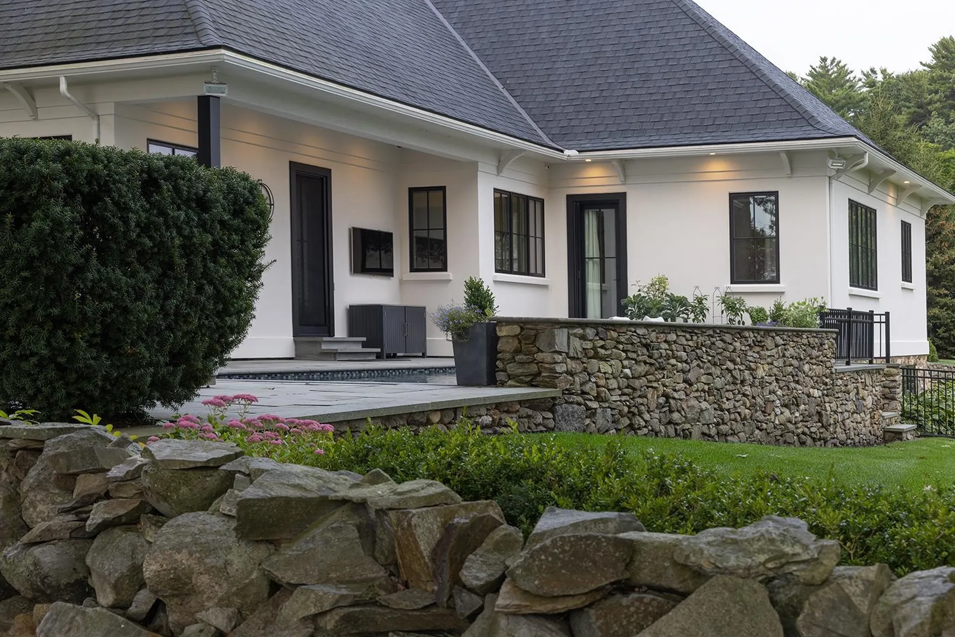 12 Runnymede Drive North Hampton NH 03862