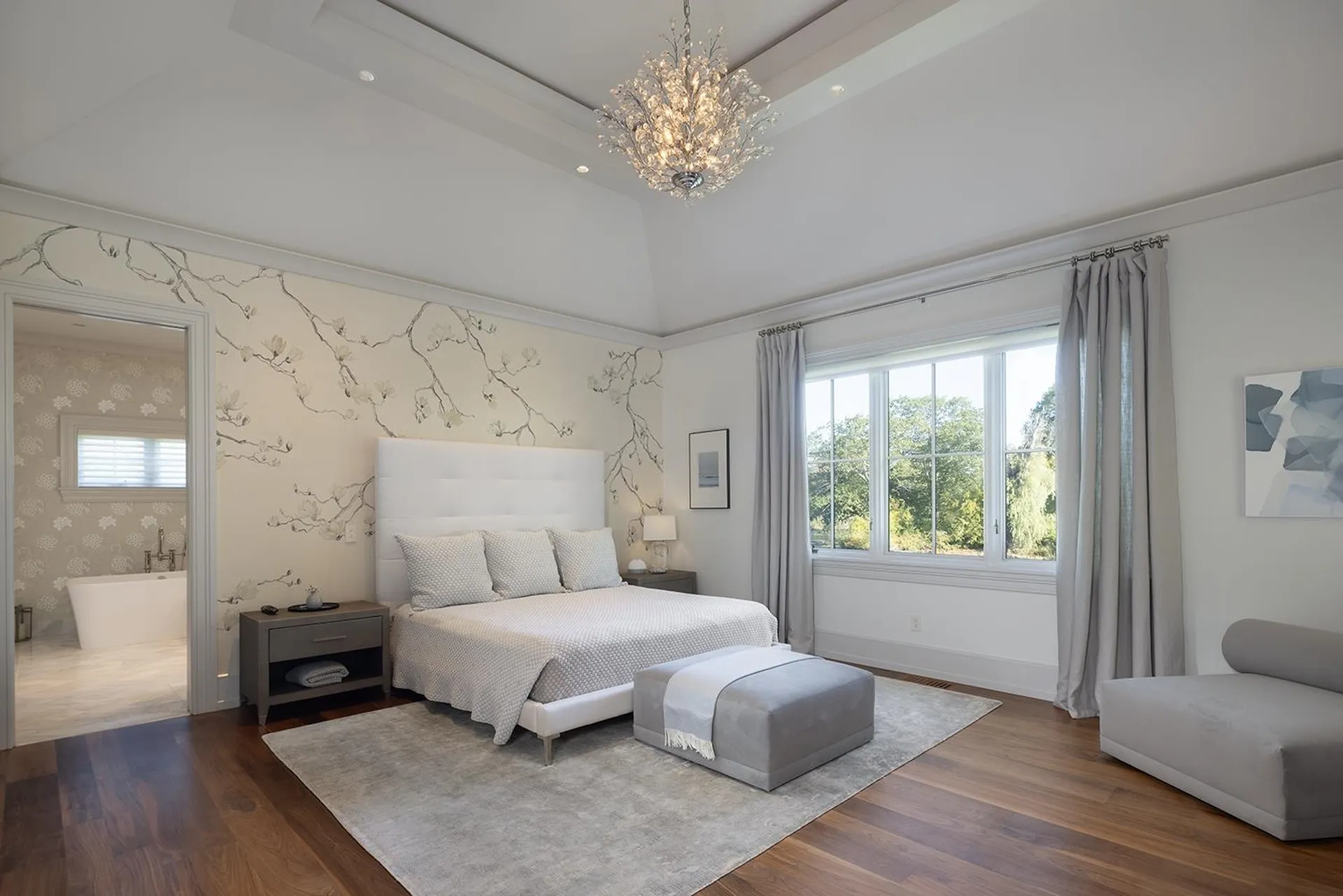 12 Runnymede Drive North Hampton NH 03862