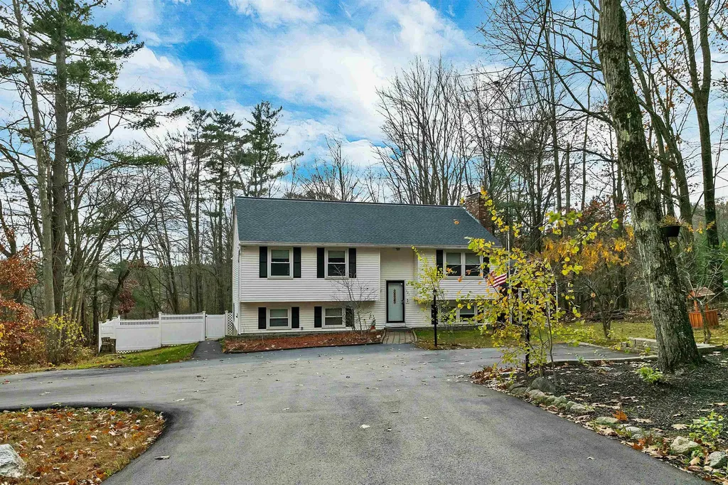 121 Hackett Hill Road Hooksett NH 03106