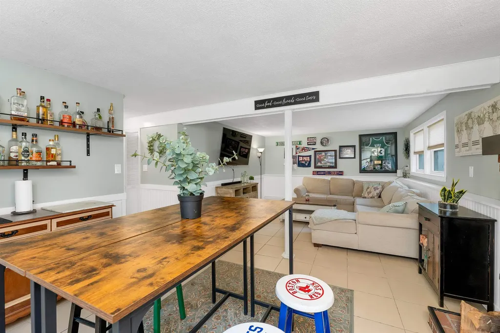 121 Hackett Hill Road Hooksett NH 03106