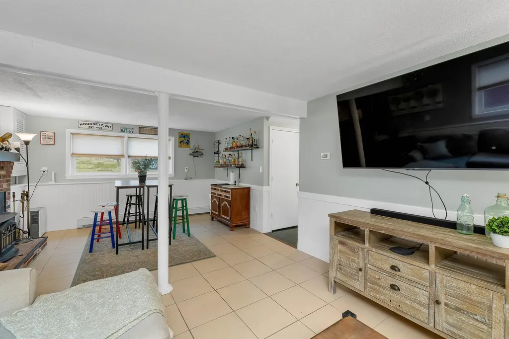 121 Hackett Hill Road Hooksett NH 03106