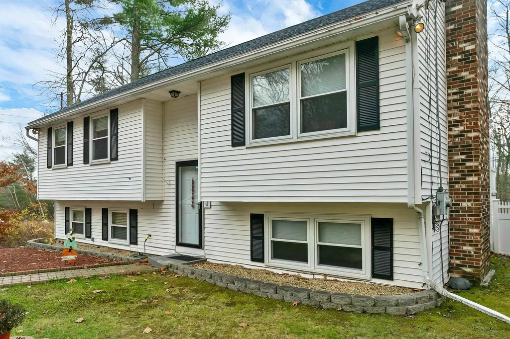 121 Hackett Hill Road Hooksett NH 03106