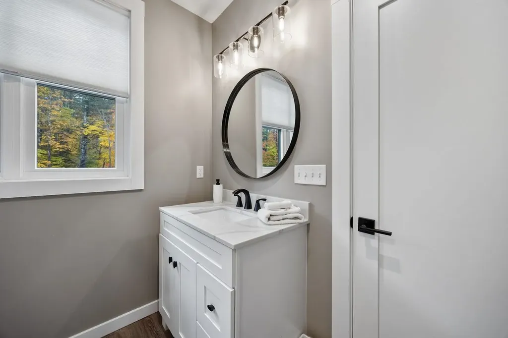 168 Old Bartlett Road Conway NH 03860