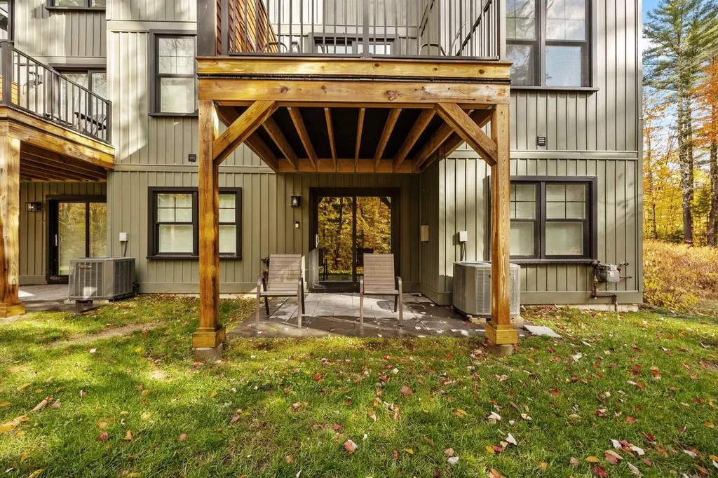 168 Old Bartlett Road Conway NH 03860